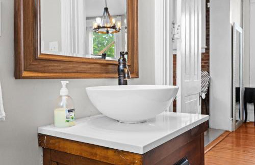 Historic 3-BR Downtown Bourbon Getaway - Foto 64