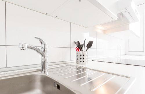 Fully Equipped Apartments with Balcony - Photo 18