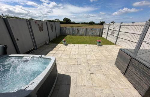 Dwylig Isa Holiday Cottages - Photo 22