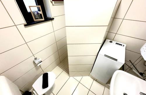 Gemütliches Alpenblick BERG-Bungalow + großer GARTEN + NETFLIX! - Foto 11