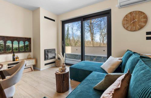 Charming Villa Harmonia with Heated pool and Indoor Jacuzzi surrounded by nature - Photo 10