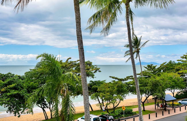 Roydon Beachfront Apartments - Photo 11