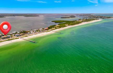 Cheerful Pelican on Anna Maria Island - Photo 41