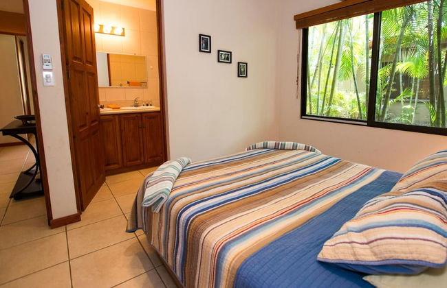 Charming unit that sleeps 4 - with pool - walking distance from Brasilito Beach - Photo 3
