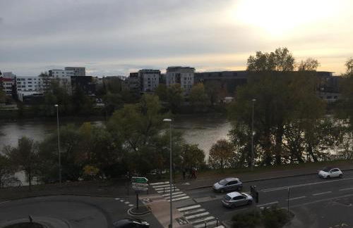 T2 hyper centre bord de Loire Parking - Foto 10