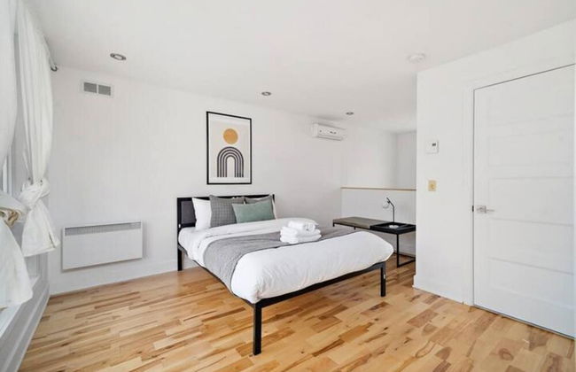 3 Bedroom Penthouse Great for Family Vacation - Photo 26