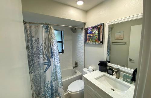 Cozy Coral Cottage with Tiki Hut, Mini Golf, Arcade and Grill - Foto 19