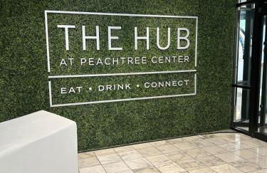 Elegant City Escape ,Steps to Hotspots - Foto 9