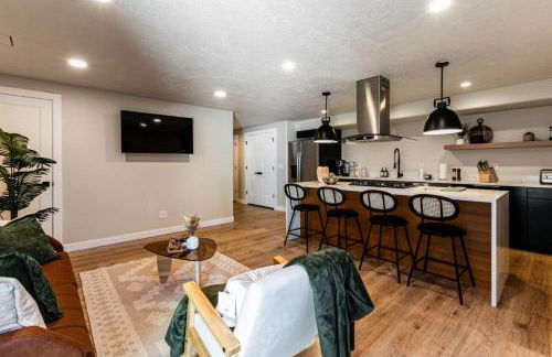 Modern Style Apartment Near Canyon RSL and expo - Foto 7