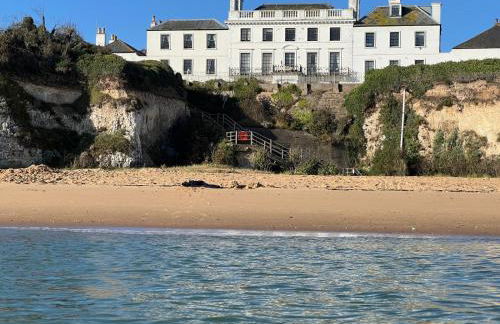 Broadstairs Beach Holiday Apartments, seafront stays opposite Kingsgate Bay with a parking space - Foto 35