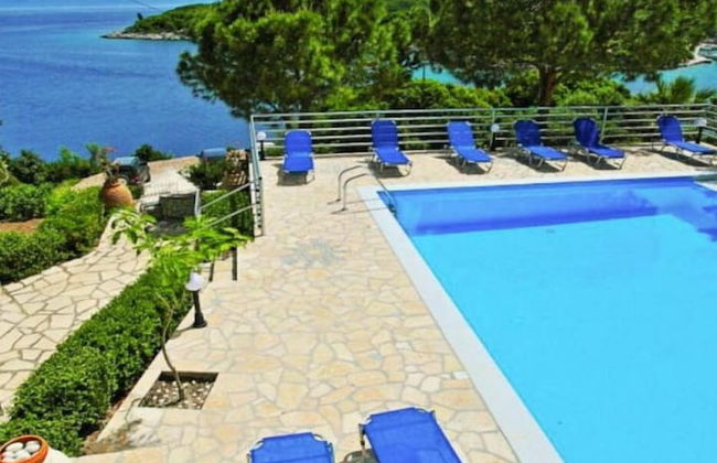 Dolphin Studio Swimming Pool Walk to Beach Sea Views A C Wifi Car Not Required - 559 - Foto 8