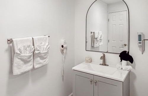 Bring Snacks and Relax! Waterfront, Heated pool, Cribs, Pets, Rods, BBQ - Foto 25