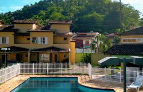 Linda casa em condomínio - Foto 2