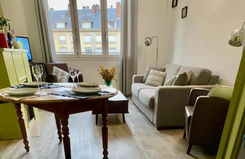 Vue exceptionnelle sur la place Gambetta Plein centre cafés restos idéal séjour pro ou en famille - Foto 11