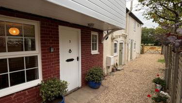 Delightful 3-bedroom Cottage, Brockenhurst - Foto 2