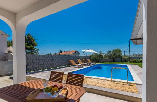 Serene Escape Near Zadar With Private Pool & Charming Outdoor Oasis - Foto 49