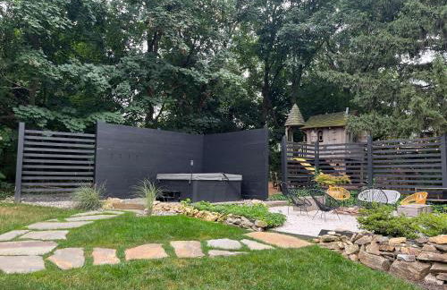 Ode to the '70's creative private home with pool - Foto 51