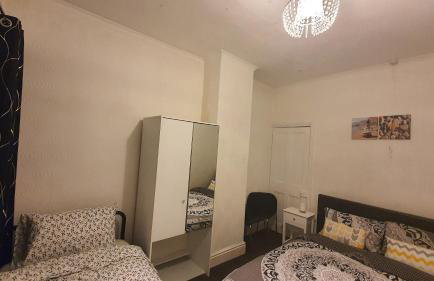 2 bedroom house, Tunstall, Stoke-on-Trent. - Foto 7