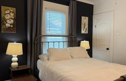 Updated Vintage Oasis, Near Downtown & Stadiums, Huge Yard - Foto 75