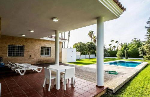 Casa Chalet Villa con piscina, jardín y aire acondicionado cerca de Valencia en La Eliana-L'Eliana - Foto 22