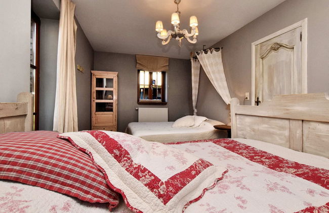 Cozy, Authentic and Quiet House - Photo 8