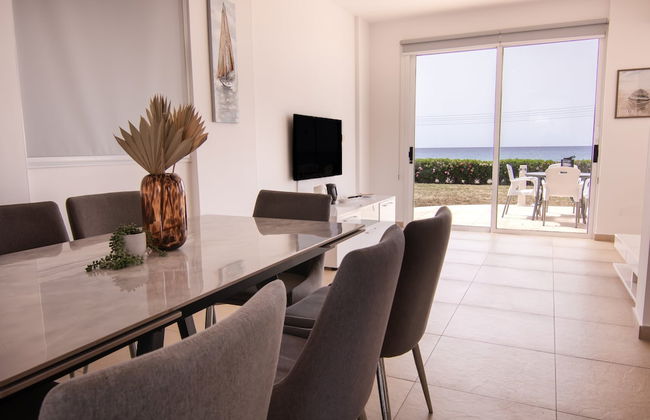 Phaedrus Living Beachfront Villa Mare - Foto 8