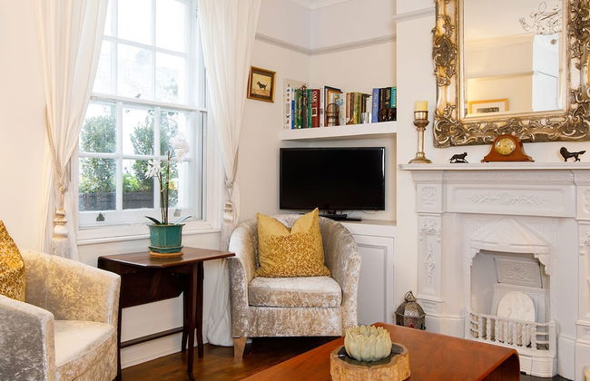 Beautiful Georgian Home in the Heart of Chichester - Photo 4