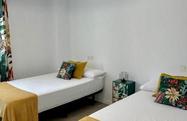 OCEAN APARTAMENT !! 1ª Línea del Mar, piscina, parking, wifi - Foto 23