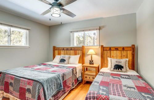 Eagle River Snowmobile and Lakefront Escape - Photo 15