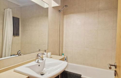 Apartments near Parque das Nações - Photo 55