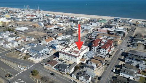 Rooftop Townhouse with 360 Views and Free Parking - Foto 5