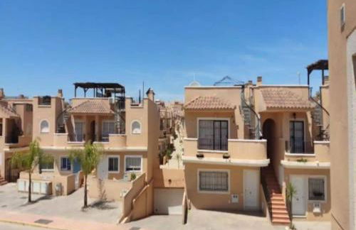 Inviting holiday home with pool - Foto 1