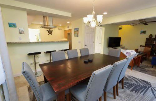Beautifully Updated, 4 Bedroom Pool Home, 50 Yards to the Beach!! Captiva Escapade - Foto 7