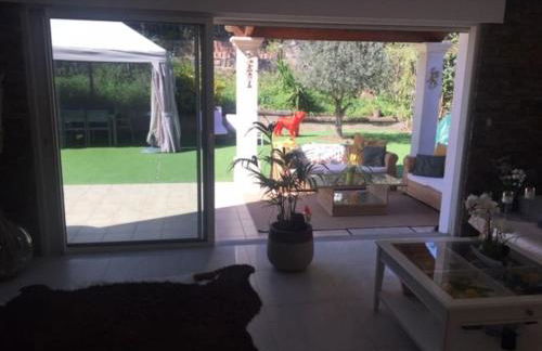 VILLA climatisée calme avec bassin privé et grande piscine partagée à ST AYGULF FREJUS - Foto 15