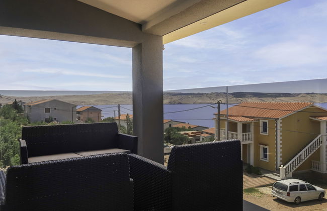 Emili & Elias - Photo 21