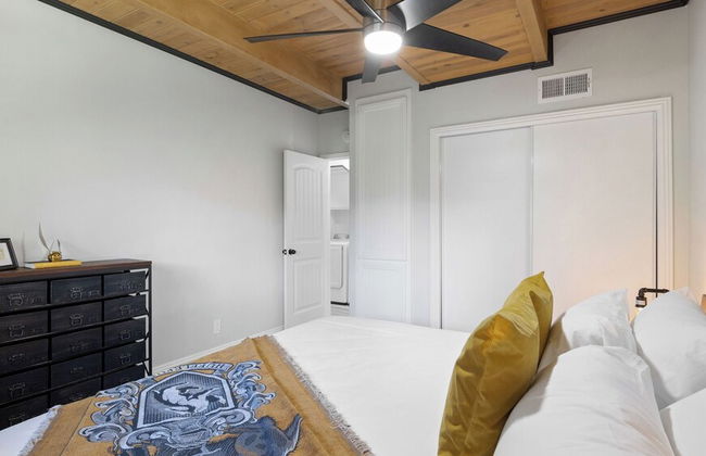 The Matterhorn Manor by Avantstay Harry Potter Inspired A-frame Home w/ Hot Tub & Views - Foto 21