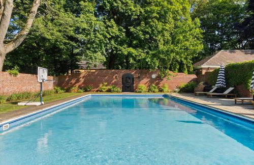 Private Resort Mansion with Pool - Foto 39