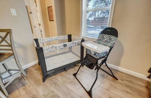 Downtown Launchpad for Urban Explorers | Fireplace - Foto 22