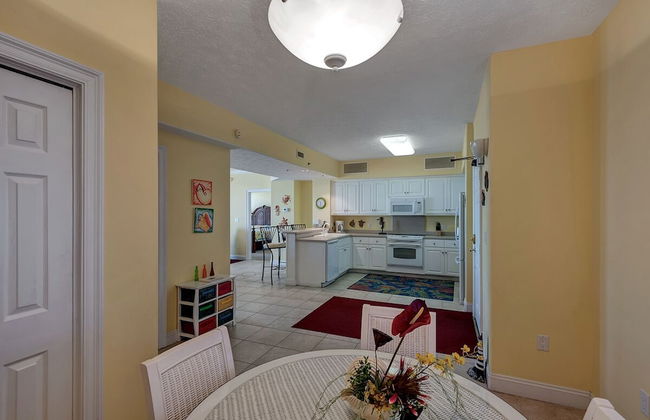 Oceanfront Condo with Spacious Balcony - Unit 0306 by RedAwning - Foto 10