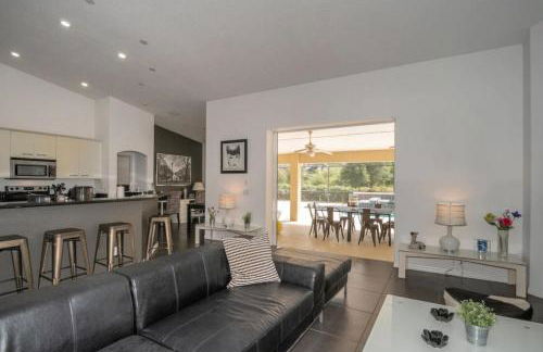 Luxury with a pool - Foto 12