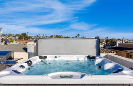 Sunset Serenity by Avantstay Rooftop w/ Hot Tub & Fire Pit, 3 Blocks to Beach! - Foto 70