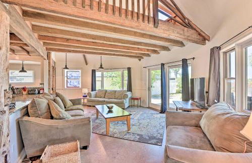 Less Than 1 Mi to Dtwn! Lakefront Manitou Cottage - Foto 4