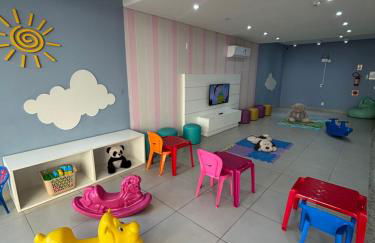 Apartamento Frente Mar, Churrasqueira, Piscina, Jacuzzi, 20 Minutos do Beto Carrero - Foto 9