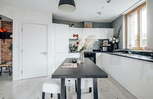 Notting Hill 2-bed Apt With Balcony, 1 min to Tube - Photo 12