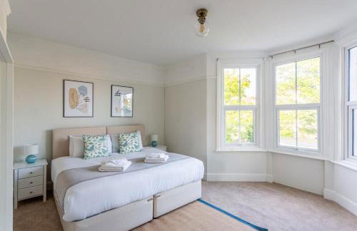 5 Bed Seaside Property with Garden , Parking and Games Room - Foto 62