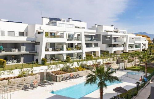Luxurious South-facing 2 BDR Penthouse Vanian Gardens Estepona with Seaview - Gaya Alegia I - Photo 19