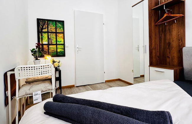 Comfy 4BR 10 Min Transport to Stadthalle - Photo 36