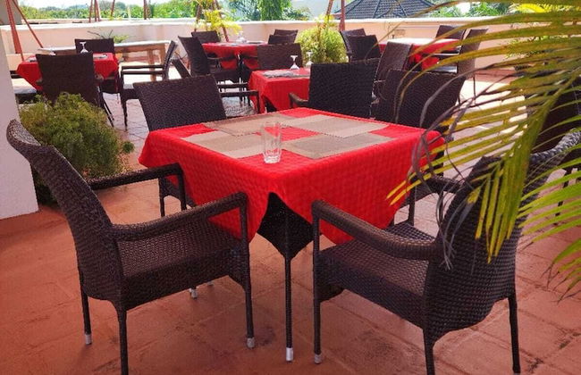 Lux Suites Diani Airstrip Villas - Foto 16