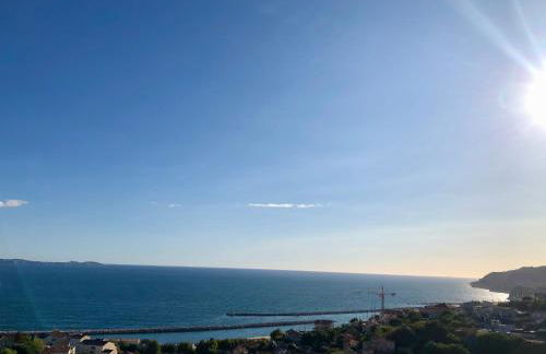 Superbe terrasse avec vue panoramique sur la mer - Foto 13