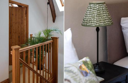 The Old Coach House - Converted barn with private garden parking and fireplace - Foto 21